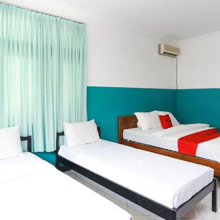 Hotel Reddoorz Syariah Near Alun Alun Magelang Bayeman Exterior foto