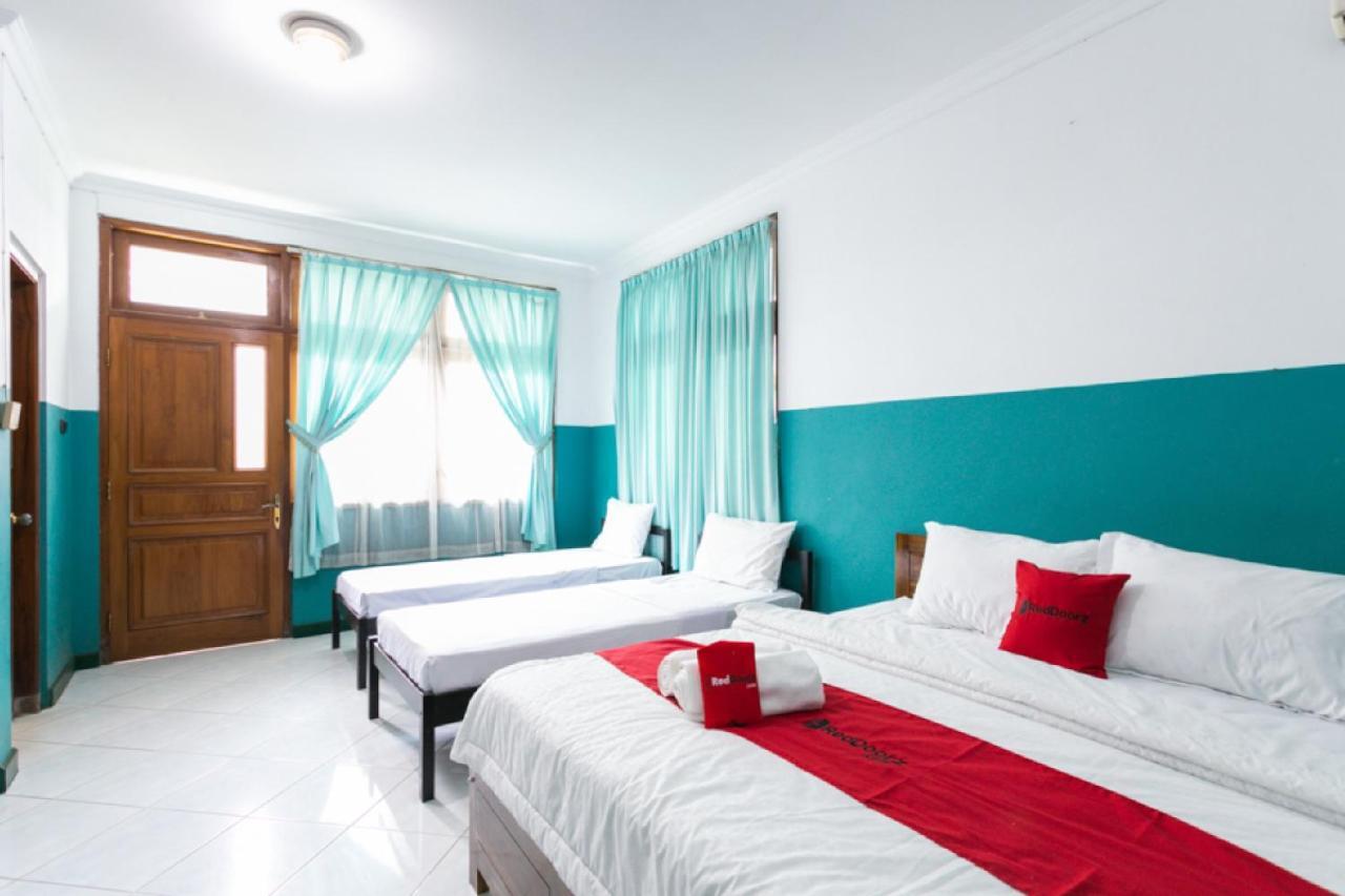 Hotel Reddoorz Syariah Near Alun Alun Magelang Bayeman Exterior foto