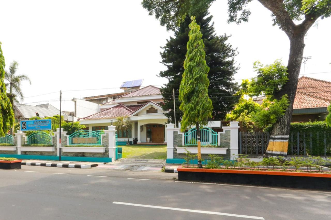 Hotel Reddoorz Syariah Near Alun Alun Magelang Bayeman Exterior foto