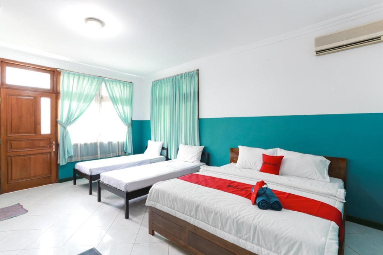 Hotel Reddoorz Syariah Near Alun Alun Magelang Bayeman Exterior foto