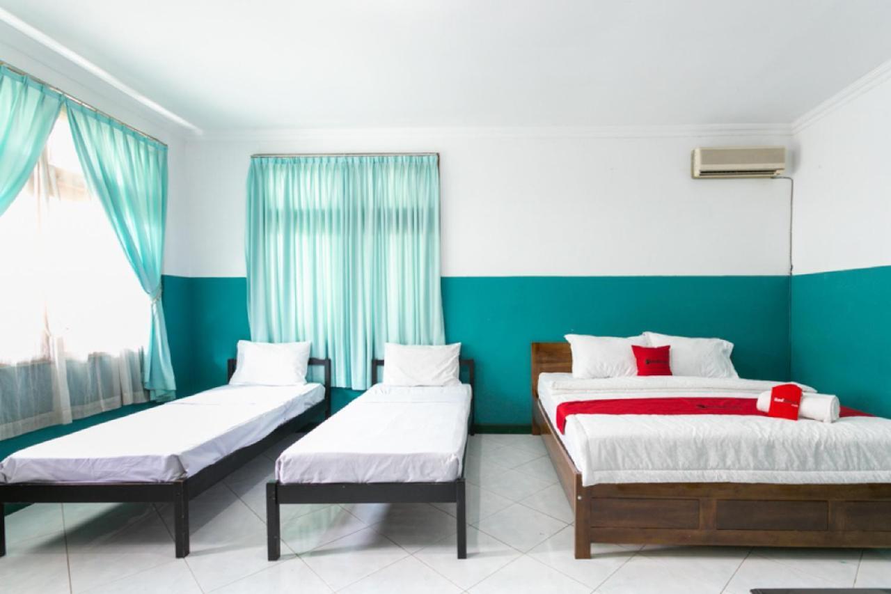 Hotel Reddoorz Syariah Near Alun Alun Magelang Bayeman Exterior foto